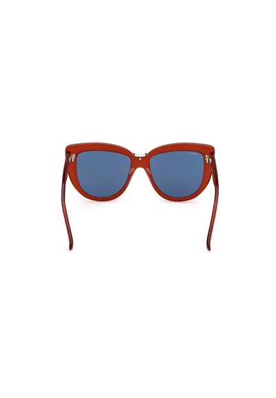 Gafas de sol rojas en forma de ojo de gato con lentes azules, un acabado brillante, patillas robustas y acentos dorados en el marco. Ideales para la protección solar.