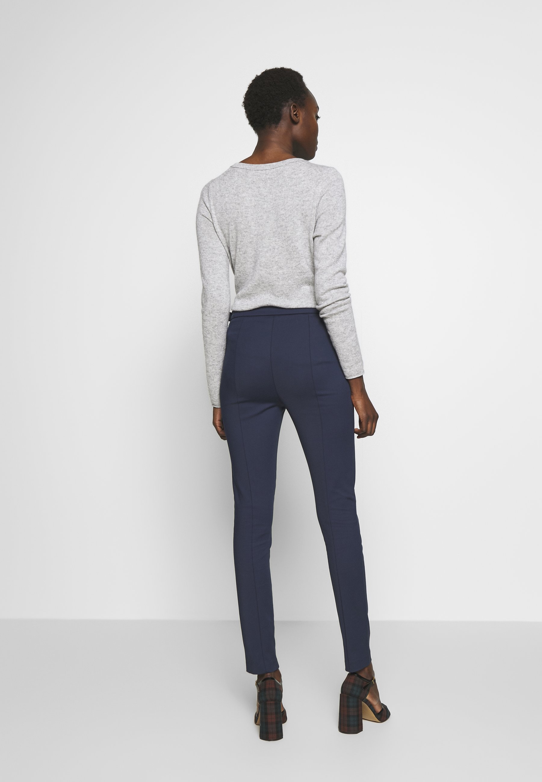 Patrizia Pepe HIGH WAIST PANT Bukse navy Zalando.no Patrizia Pepe Strikkegenser - navy