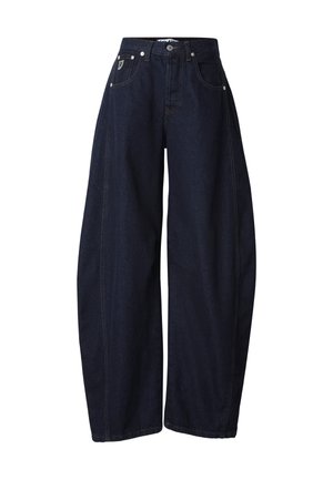 Jeans de pierna ancha de mezclilla en azul oscuro, con cintura alta, cinco bolsillos y costuras en contraste a lo largo de las costuras.