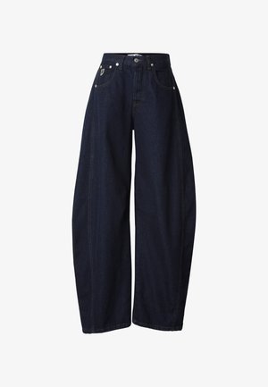 Jeans de pierna ancha de mezclilla en azul oscuro, con cintura alta, cinco bolsillos y costuras en contraste a lo largo de las costuras.