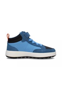 Scarpa alta blu e navy realizzata in materiale scamosciato e sintetico, con una chiusura in velcro, lacci frontali, dettagli neri e suola testurizzata.