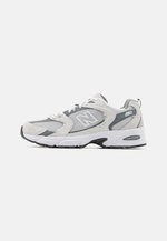 New Balance MR530 UNISEX - Sneaker low - light grey/hellgrau 