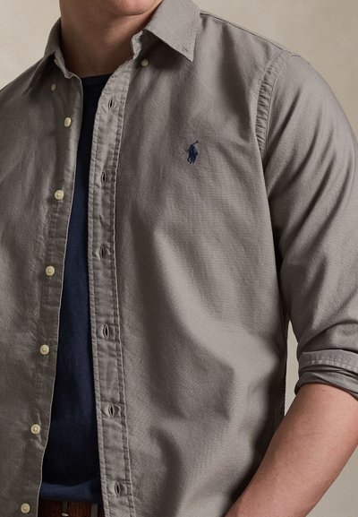 Polo Ralph Lauren CUSTOM FIT GARMENT-DYED OXFORD SHIRT - Camisa - perfect grey