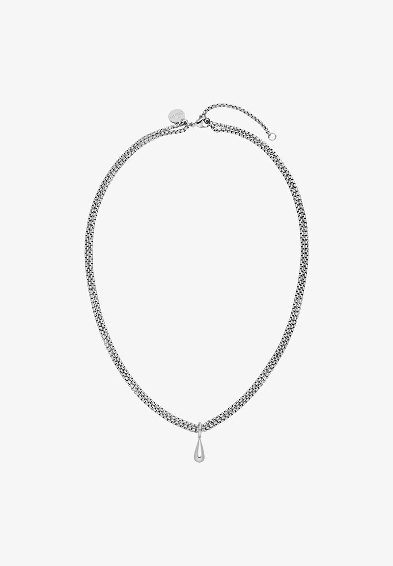 Silberne Kettenhalskette mit einem tropfenförmigen Anhänger, der ein strukturiertes Netzdesign aufweist, verstellbare Länge hat und mit polierten Hardware-Akzenten verziert ist.
