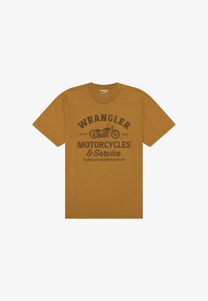 Brązowy T-shirt z krótkim rękawem z grafiką vintage motocykla i napisem "WRANGLER Motorcycles & Service ESTD 1947" na przodzie.