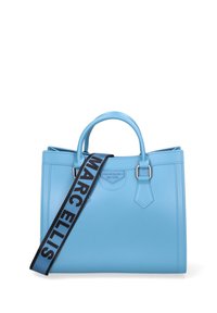 Borsa tote in pelle blu con doppi manici superiori e una tracolla removibile che presenta "MARC ELLIS" in caratteri in grassetto. Texture liscia, forma strutturata.