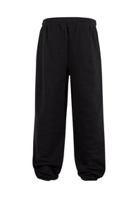 Melni sporta bikses ar elastīgu jostasvietu, sašaurinātiem piedurkņu galiem un gludu, mīkstu tekstūru; vienkāršs dizains bez redzamām rakstām vai akcentiem.