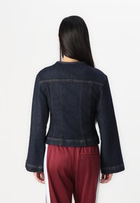 Gina Tricot TAILORED JACKET - Traper jakna - rinse