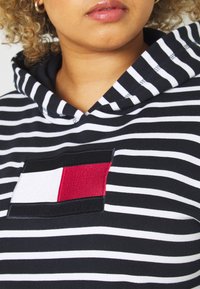 Tommy Hilfiger Curve Jersey con capucha - dark blue