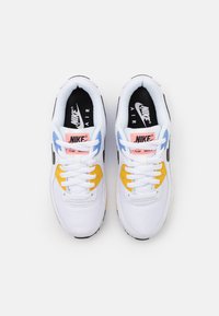 Nike Sportswear W AIR MAX 90 - Sapatilhas - white/black/pure platinum/solar flare/atomic pink/royal pulse