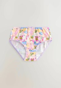 Sous-vêtements taille haute en tissu rose avec un imprimé coloré comportant des arcs-en-ciel, des licornes et divers motifs ludiques ; bord lilas à la taille et aux jambes.