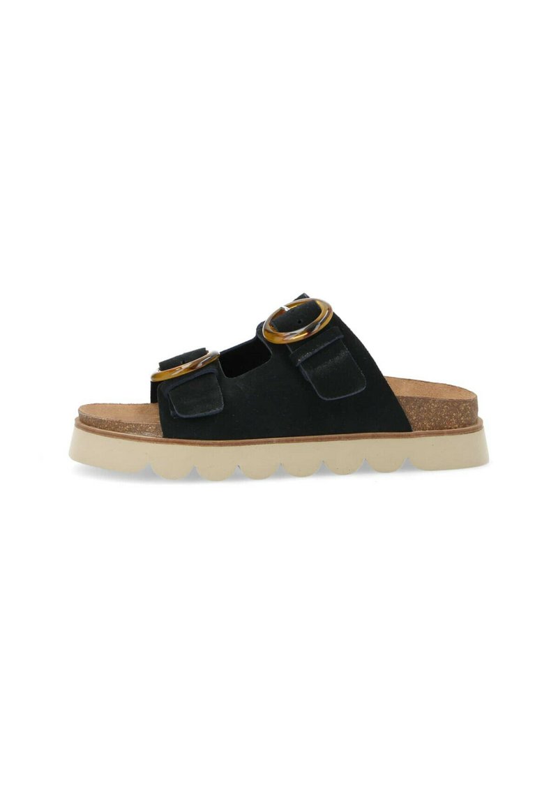 Sandali a scorrimento in suede nero con due grandi fibbie in tono oro, soletta in sughero e una suola in gomma bianca a coste e sagomata.
