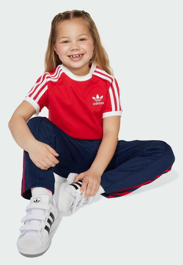 STRIPES TEE - Print T-shirt - better scarlet4