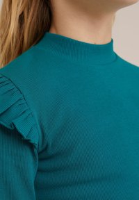 WE Fashion GERIBD MET RUCHES - Tops ar garām piedurknēm - green