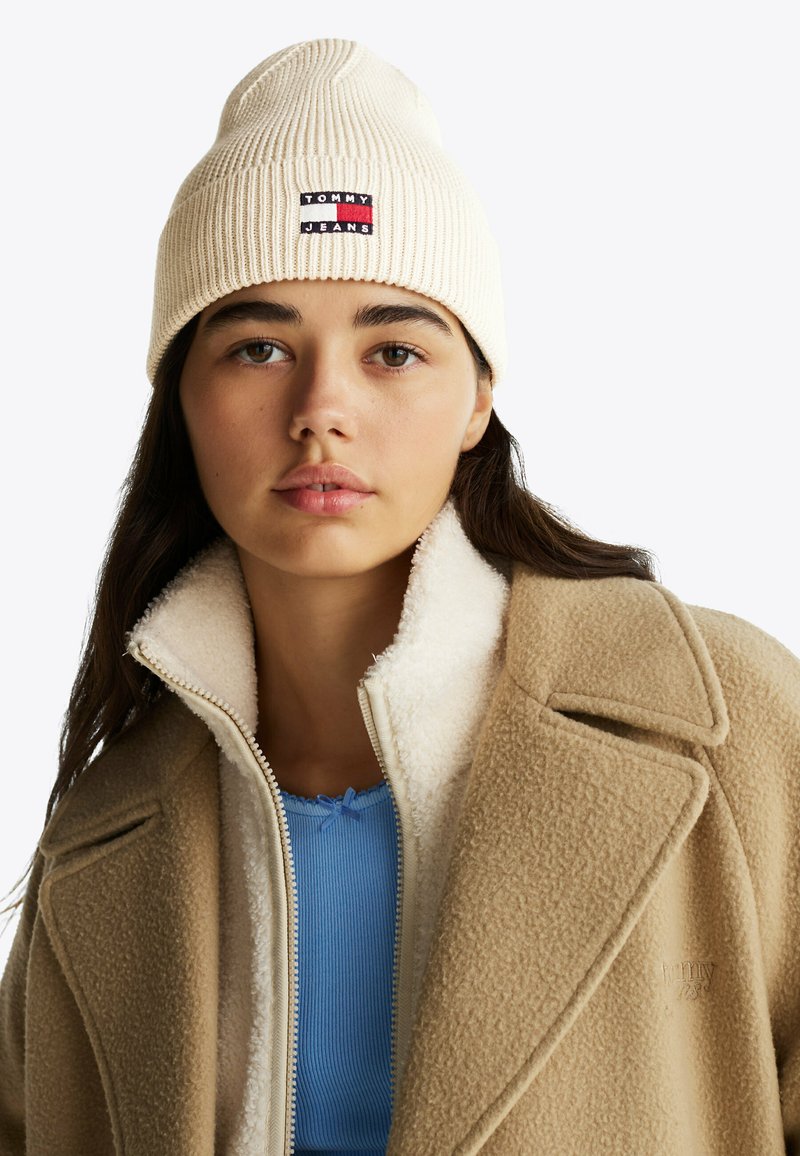 Tommy Jeans HERITAGE LOGO - Muts - newsprint