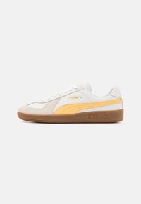 Puma - ARMY TRAINER UNISEX - Sneakers - white/alpine snow/tangerine Miniatyrbild 1