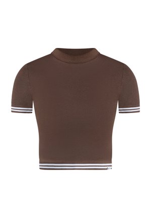 Bruin shirt met korte mouwen en een hoge kraag, met witte gestreepte accenten op de mouwen en een nauwsluitende pasvorm. Glad, fijn geweven stof.