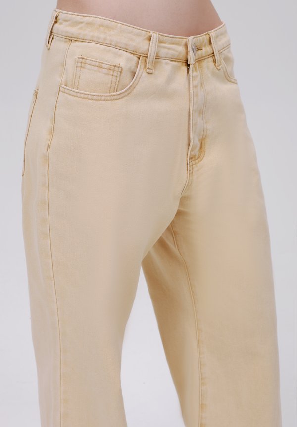UNISEX - Loose Jeans - light khaki wash4