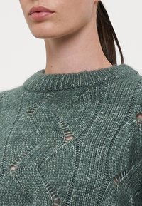 Vero Moda Tall VMLINA  O NECK  - Pulover - balsam green