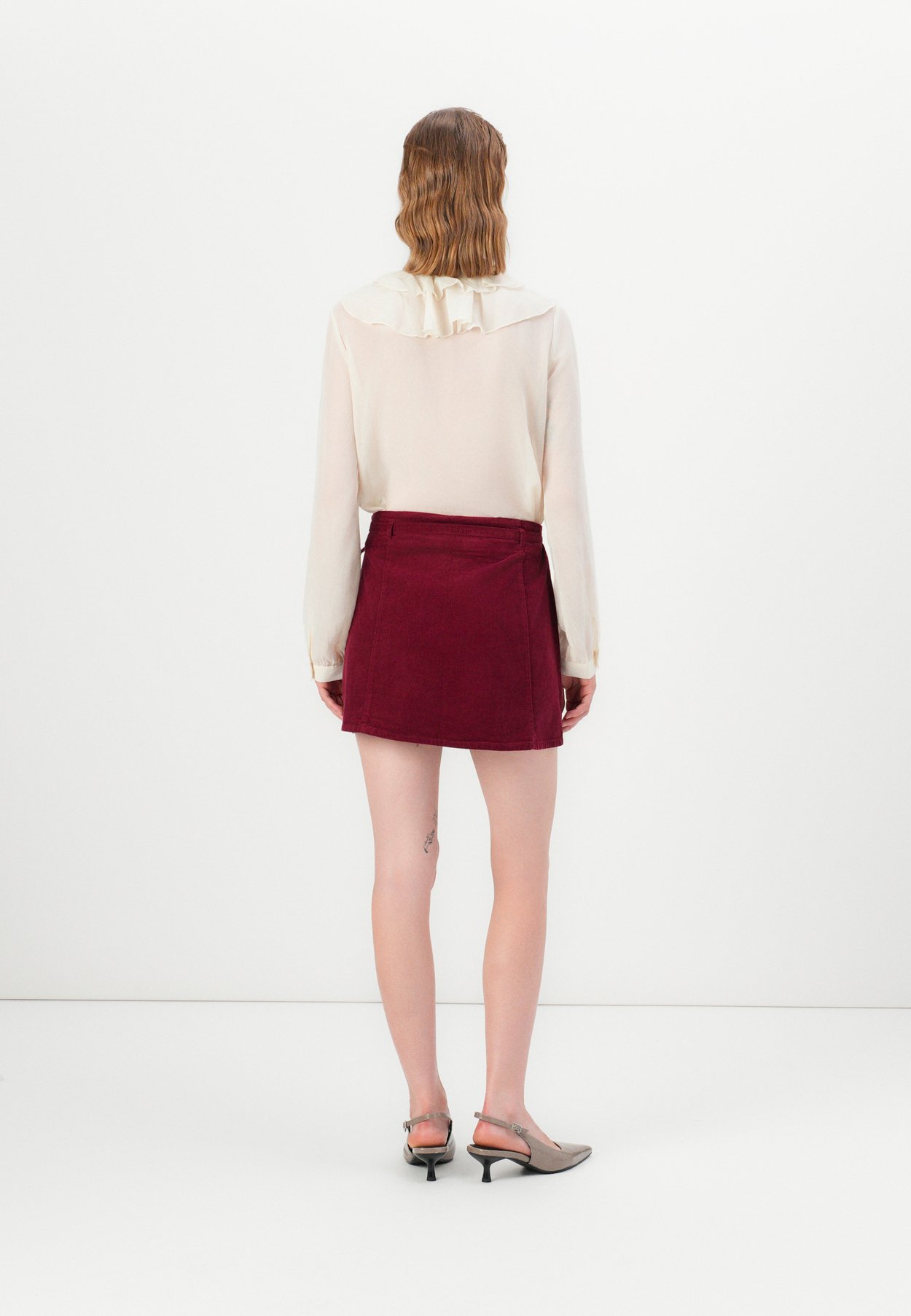 ONLNESSA Short