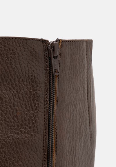 MIISTA BRUNILHDA TALL BOOTS - Platåstøvler - brown