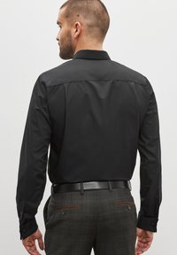Next EASY CARE REGULAR FIT DOUBLE CUFF - Srajca - black