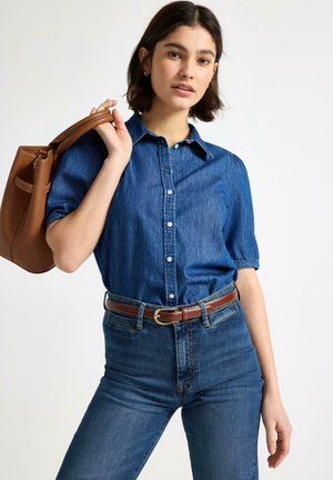SHORT-SLEEVED - Skjortebluser - denim
