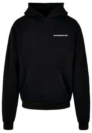 Svart huvtröja i mjukt tyg. Har en känguruficka, ribbade muddar och fåll, samt liten vit logotyptext på bröstet.