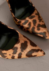 Next FOREVER COMFORT POINT  - REGULAR FIT - Korolliset avokkaat - leopard