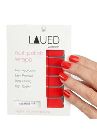 Rode nagellak wraps in een doos gemarkeerd met "Fire Rose - 16." Bevat een glanzende afwerking en een verscheidenheid aan maten voor gemakkelijke applicatie.