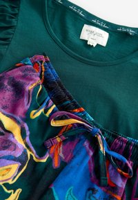 Next RUCHED - REGULAR FIT SET - Pizsama szett - green floral