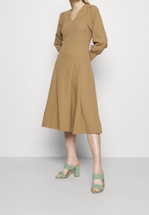 Sukienka z dżerseju