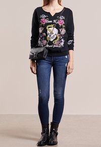 True Religion Sudadera - black