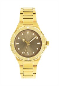 Vergoldete Edelstahl-Armbanduhr mit rundem Gehäuse, strukturiertem braunen Zifferblatt, leuchtenden Indizes und einem Metallband.