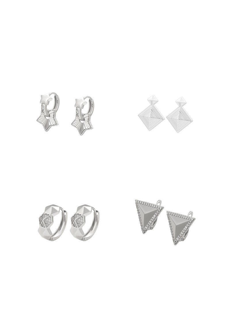 Négy pár ezüst fülbevaló: csillag alakú karikák, geometrikus gyémánt formájú bedugósok, díszített karika fülbevalók és háromszög alakú, kövekkel díszített lógó fülbevalók.