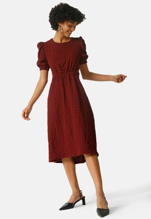Day dress - red
