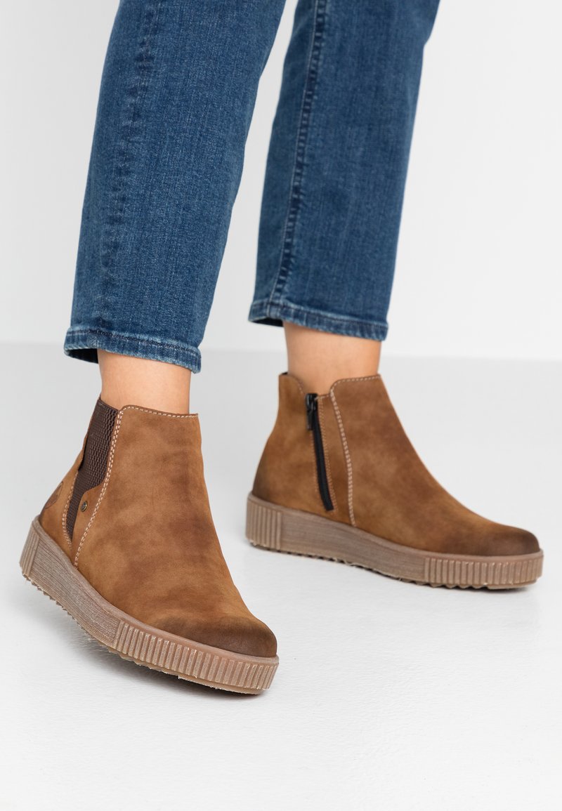 Rieker Scarpe Con Plateau Donna: Pelle Morbida, Chiusura A Strappo, Suola In Plastica, Comode E Alla Moda