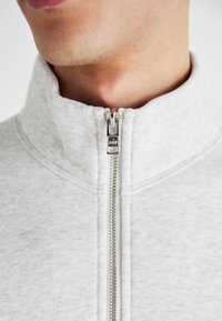 Abercrombie & Fitch ESSENTIAL - Sweatshirt - heather grey
