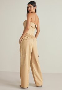 Next WIDE LEG - Cargobukser - camel natural