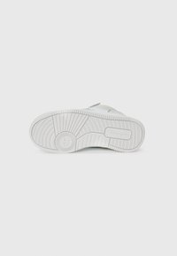 Champion RD18 UNISEX - Chaussures de basket - grey/white/silver-coloured