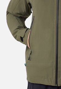 Giacca verde oliva dal design elegante, con tasche con zip, polsini regolabili e un tessuto strutturato per resistere alle intemperie.