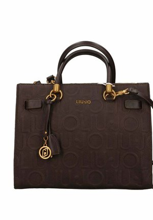 Sac à main Liu Jo marron foncé avec motif de logo embossé, ferrures dorées, deux poignées supérieures et une breloque ronde avec le logo suspendue.