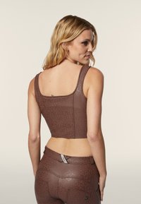 Freddy Top - animalier allover black coated