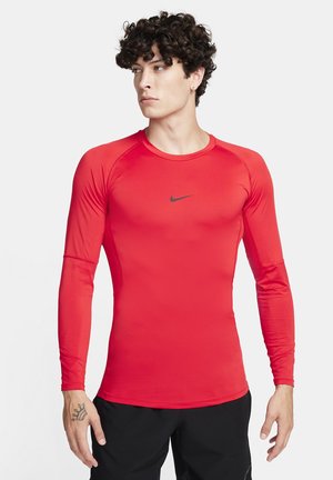 Long sleeved top - university red black