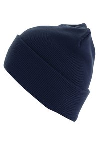 Bonnet en tricot côtelé bleu marine avec revers, texture douce, présenté sous un angle sur fond blanc.
