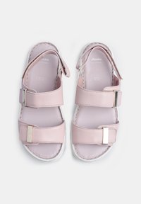 Bata Käimissandaalid - beige