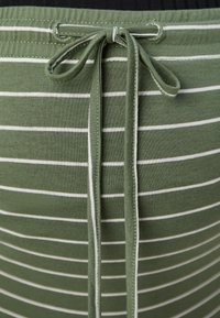 Thumbnail Image 7
