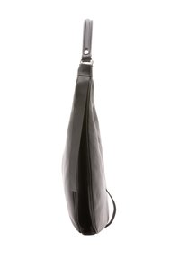 Borsa a spalla in pelle nera con design verticale e sottile. Caratterizzata da una superficie testurizzata e una tracolla laterale per il trasporto. Finiture minimaliste.