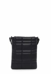 Borsa a tracolla in pelle nera con un design trapuntato e imbottito, fondo piatto e una semplice tracolla regolabile.