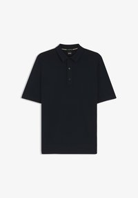 Polo negro de manga corta con tres botones y cuello clásico, con ribete acanalado y etiqueta Boss en el interior del escote.
